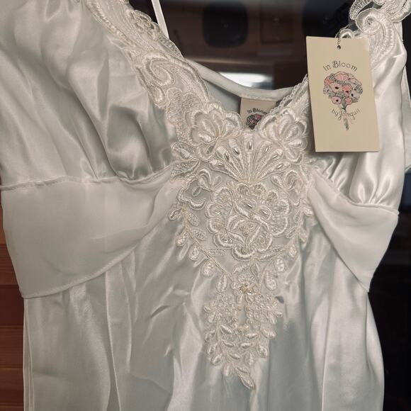 Bloom Jonquil GOWN LONG Bridal White Beaded Camisole Small TAGS ON Silky Wedding - Picture 7 of 15